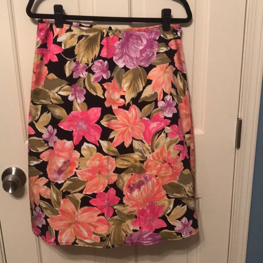 Softwear  beautiful floral a-line skirt